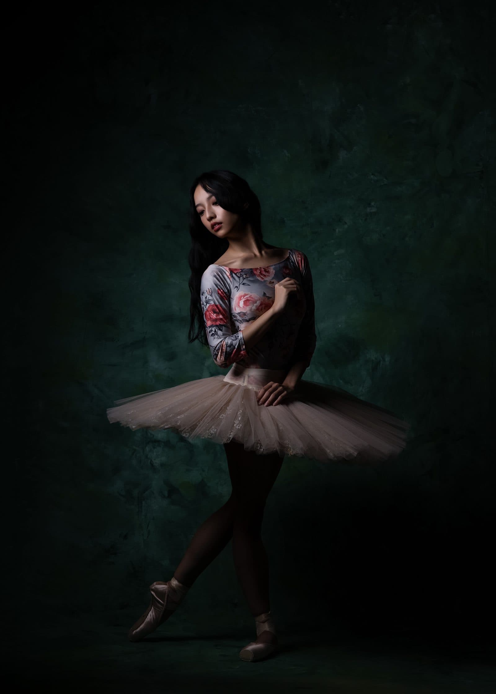 Tutu: Atelier Allongé / Model: Karen Sakata